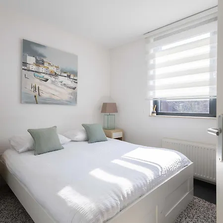 Modern Ninety-one Hotel